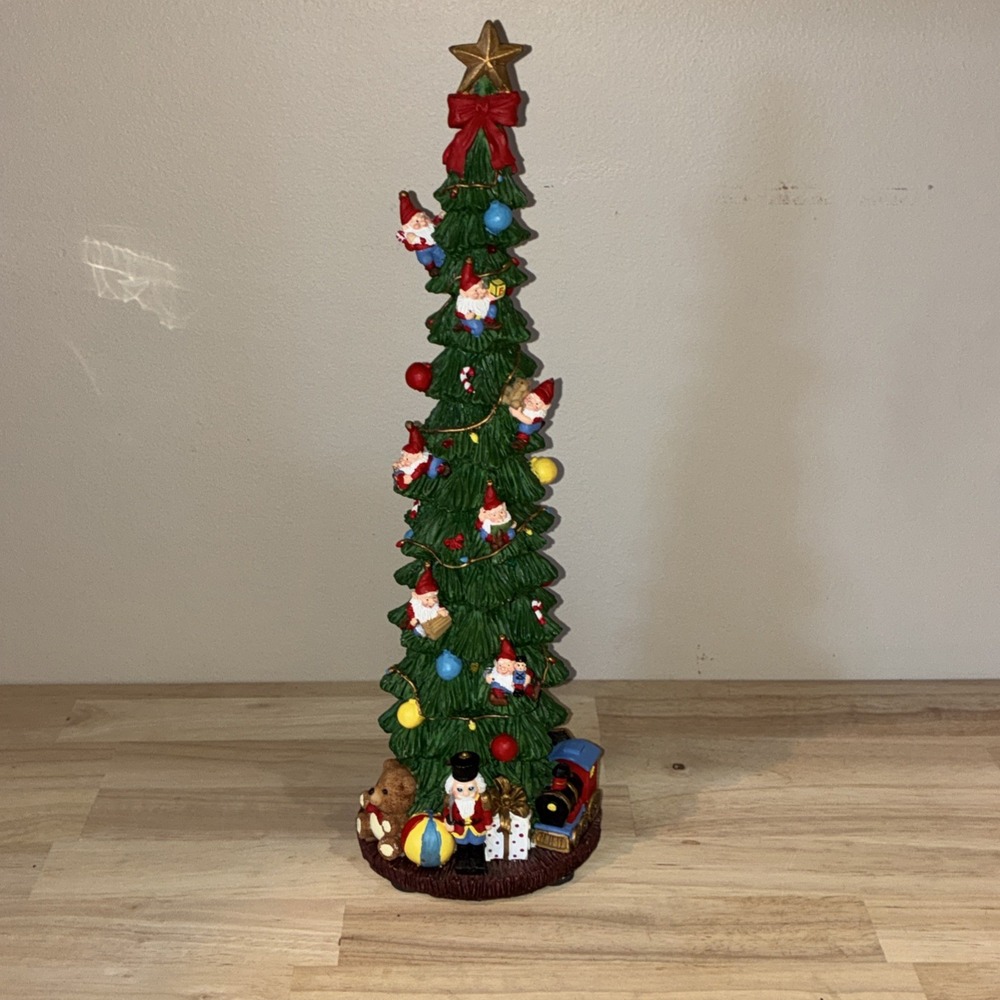 Christmas Tree Lights Up &‎ Music Box Santa Claus Is Coming To Town